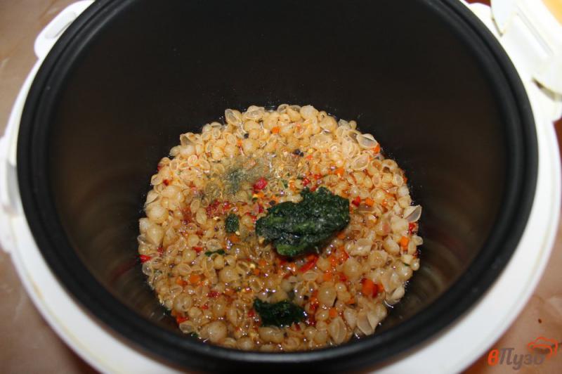 Фото приготовление рецепта: Макароны с овощами и шпинатом в мультиварке шаг №4