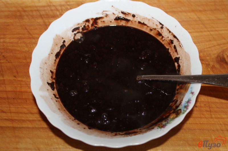 Фото приготовление рецепта: Какао с тертым черным шоколадом шаг №3