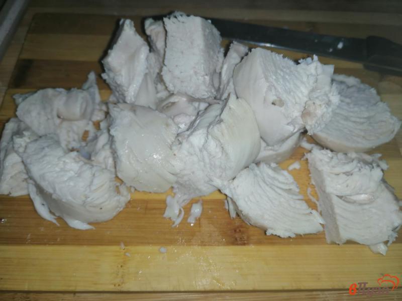 Фото приготовление рецепта: Паштет из куриной грудки с луком и сливками шаг №4
