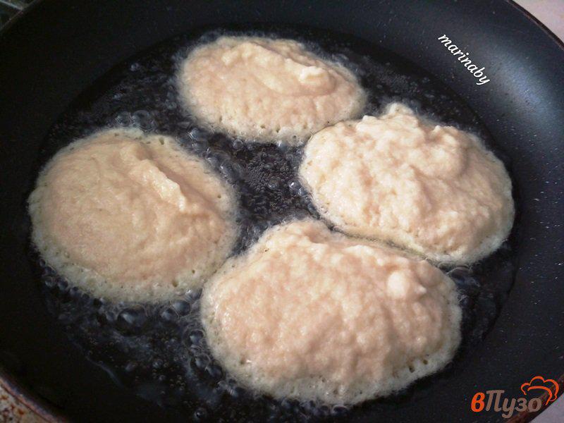 Фото приготовление рецепта: Картофельные оладьи (драники) шаг №5