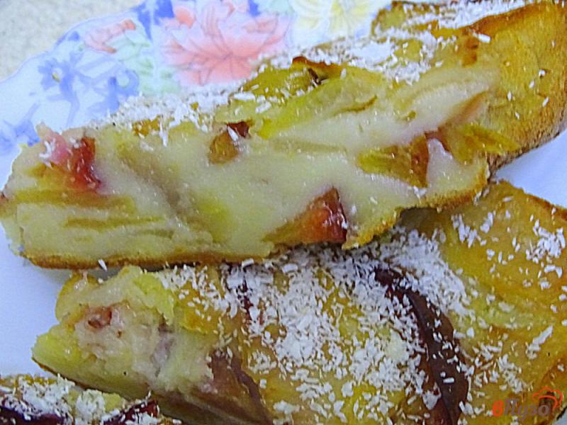 Фото приготовление рецепта: Яблочно -сливовый пирог невидимый шаг №11