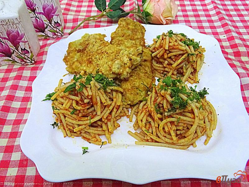 Фото приготовление рецепта: Спагетти в томатном соусе шаг №9