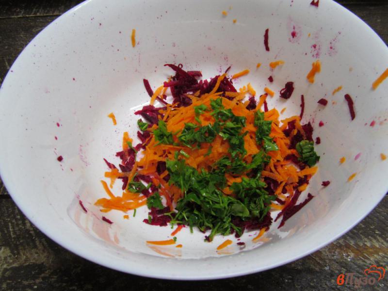 Фото приготовление рецепта: Свекольный салат с яйцом на ужин шаг №3