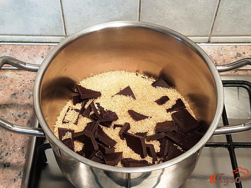 Фото приготовление рецепта: Пирог из черного шоколада шаг №3