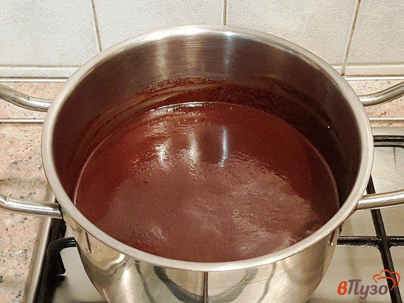 Фото приготовление рецепта: Пирог из черного шоколада шаг №5