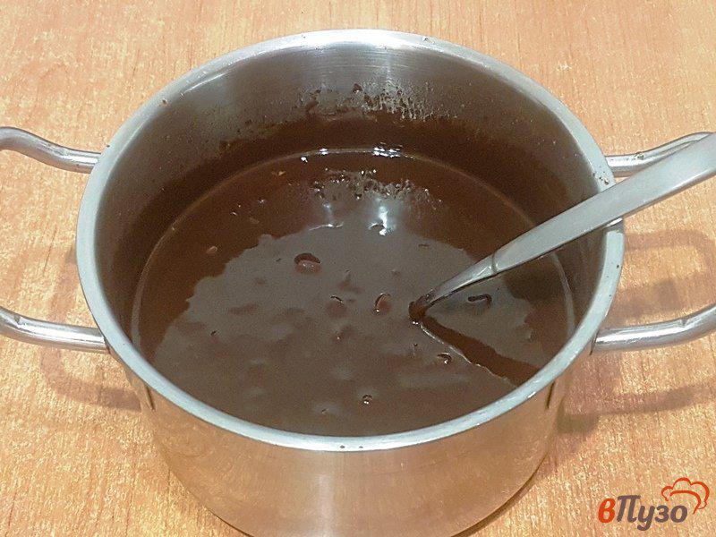 Фото приготовление рецепта: Пирог из черного шоколада шаг №7