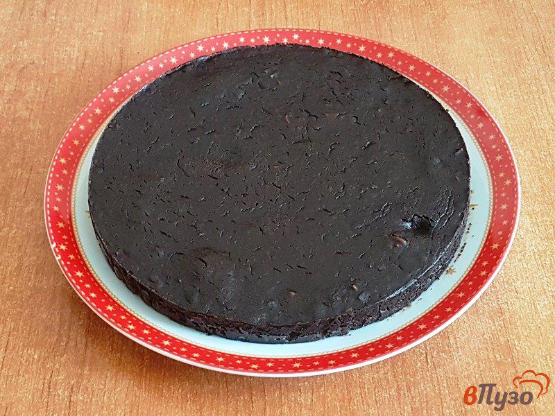 Фото приготовление рецепта: Пирог из черного шоколада шаг №10