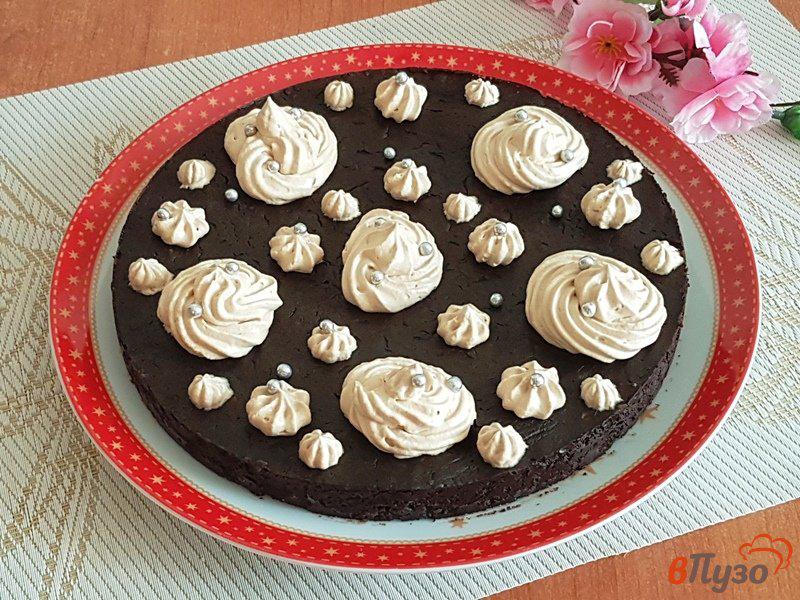 Фото приготовление рецепта: Пирог из черного шоколада шаг №12