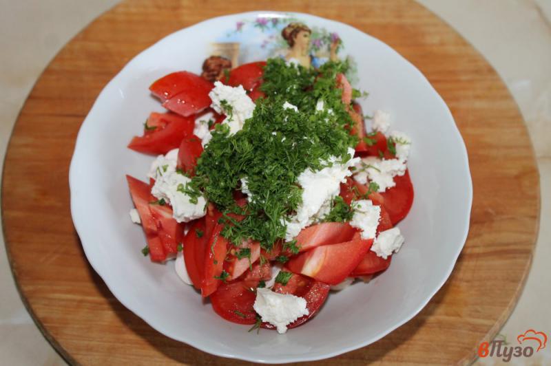 Фото приготовление рецепта: Салат из свежих шампиньонов и помидора шаг №4