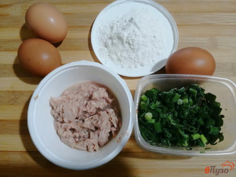 Фото приготовление рецепта: Яичные котлетки с консервированным тунцом шаг №1