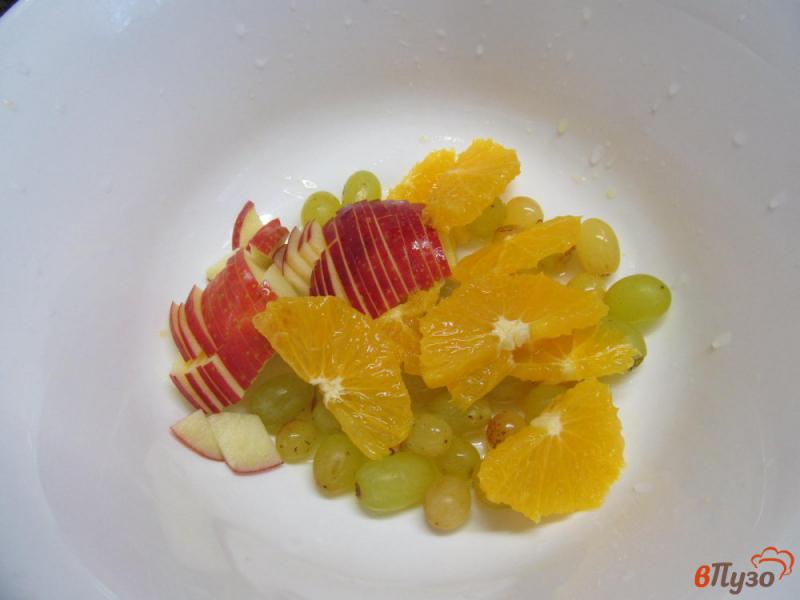 Фото приготовление рецепта: Теплый фруктовый салат шаг №3