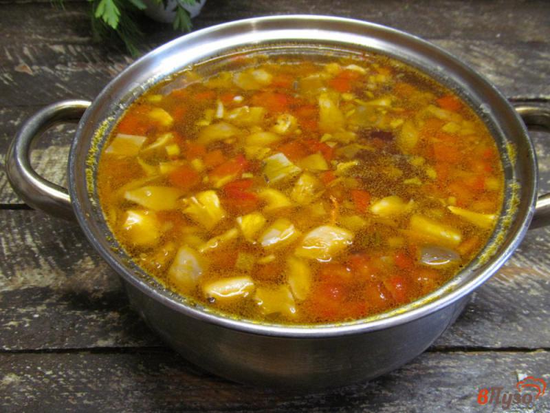 Фото приготовление рецепта: Грибной суп с фунчозой шаг №7