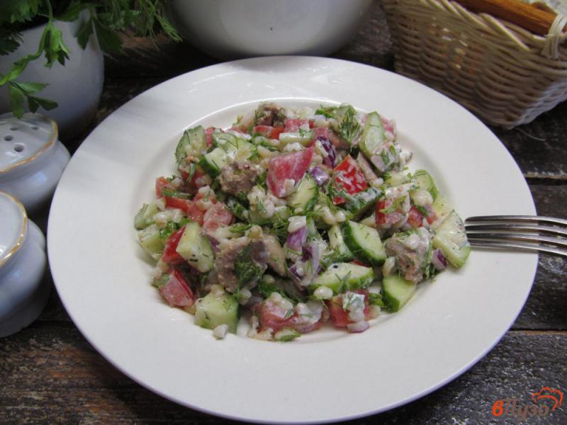 Фото приготовление рецепта: Салат из булгура с куриной печенью шаг №7