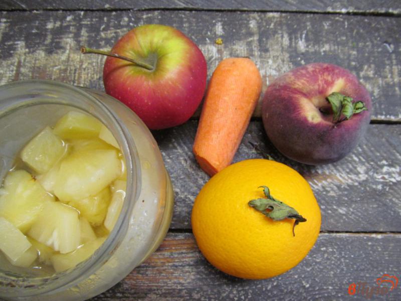 Фото приготовление рецепта: Ягодно-фруктовый смузи с консервированным ананасом шаг №1