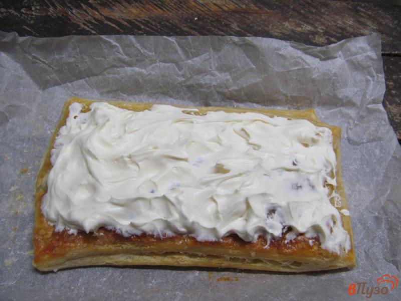 Фото приготовление рецепта: Пирог с виноградной начинкой шаг №6