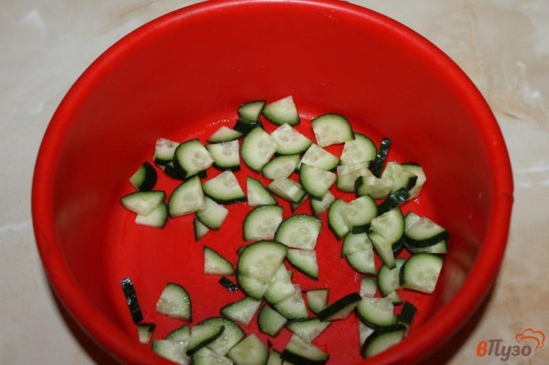 Фото приготовление рецепта: Салат из соленых огурцов и перца шаг №1