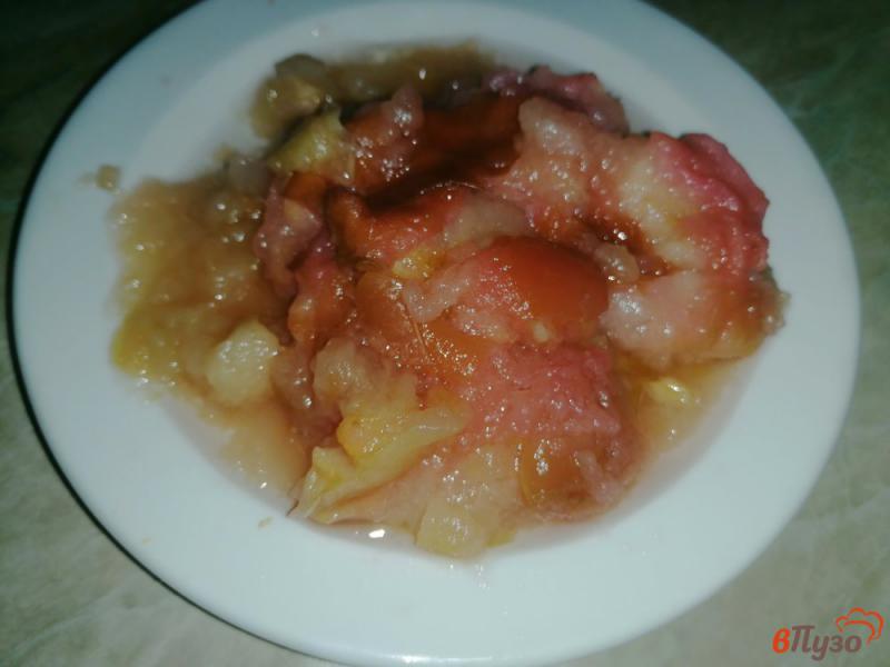 Фото приготовление рецепта: Паштет из куриной печени с печеными яблоками шаг №4