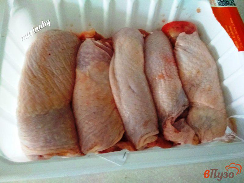 Фото приготовление рецепта: Фаршированные рулетики из куриной мякоти бедра с сыром шаг №1