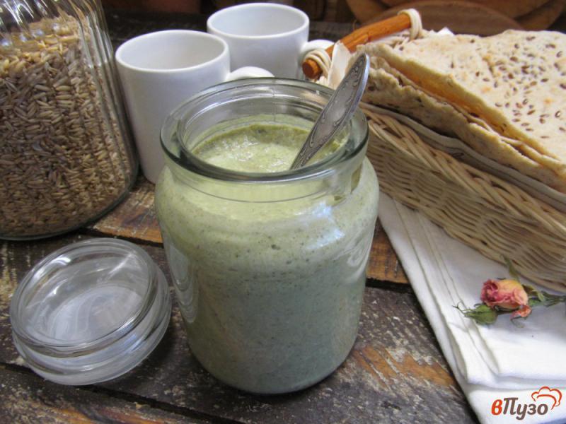 Фото приготовление рецепта: Вегетарианский завтрак из овса «Зеленый монстр» шаг №7