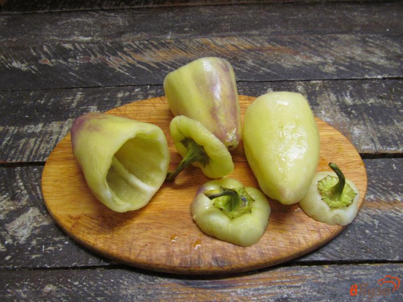 Фото приготовление рецепта: Фаршированные перцы баклажаном шаг №6
