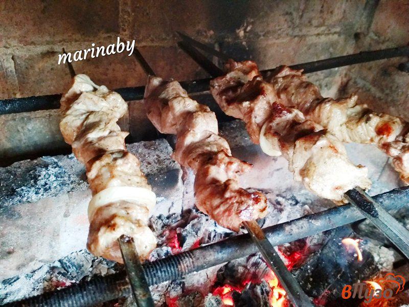 Фото приготовление рецепта: Шашлык из свиной шеи в маринаде с кока-колой шаг №6