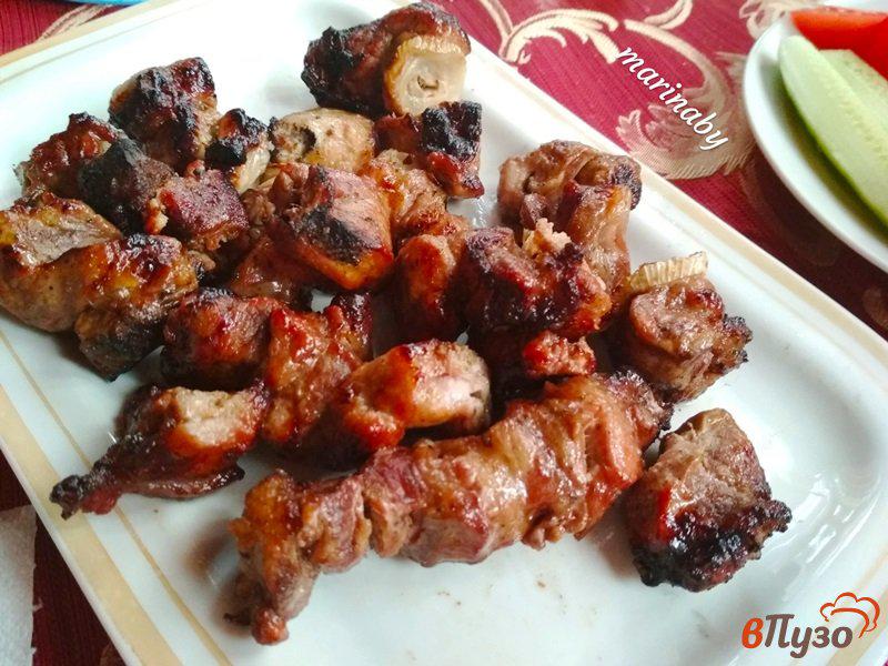 Фото приготовление рецепта: Шашлык из свиной шеи в маринаде с кока-колой шаг №8