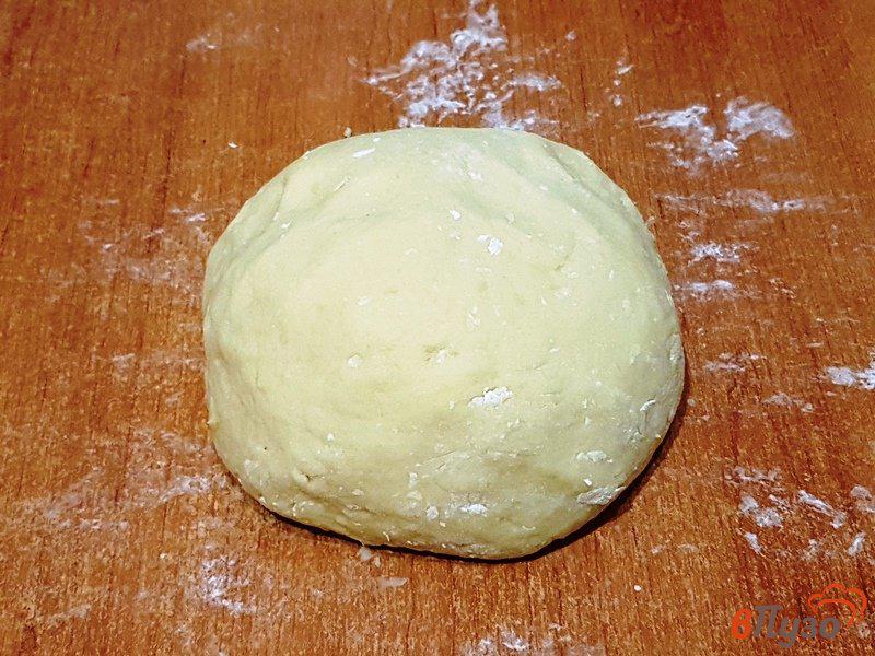Фото приготовление рецепта: Пирожки картофельные с капустой шаг №5
