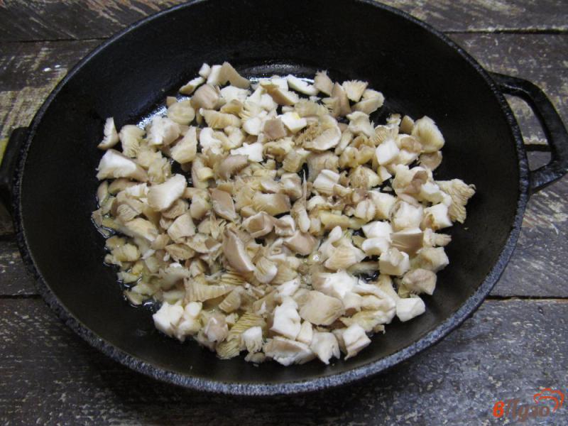 Фото приготовление рецепта: Домашний сгущенный крем из грибов шаг №3