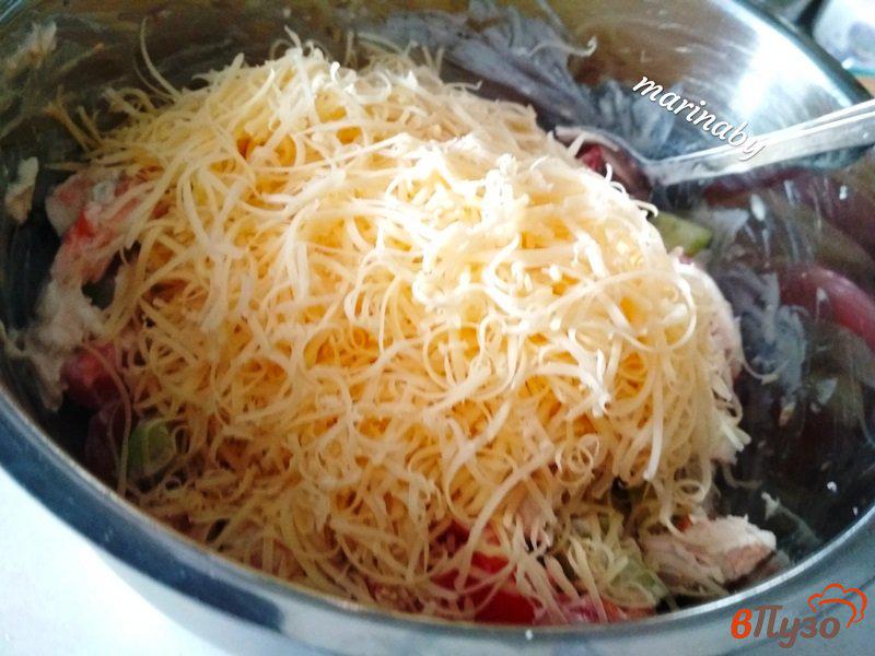 Фото приготовление рецепта: Салат из куриной грудки и овощей шаг №9