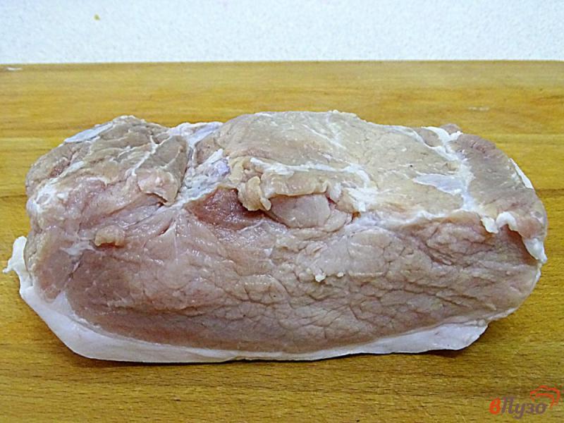 Фото приготовление рецепта: Подлива со свининой и мукой шаг №1