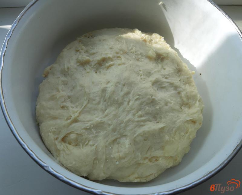 Фото приготовление рецепта: Пирог со сливами шаг №3