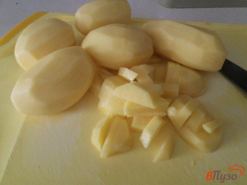 Фото приготовление рецепта: Жаренный картофель с грибами и беконом шаг №1