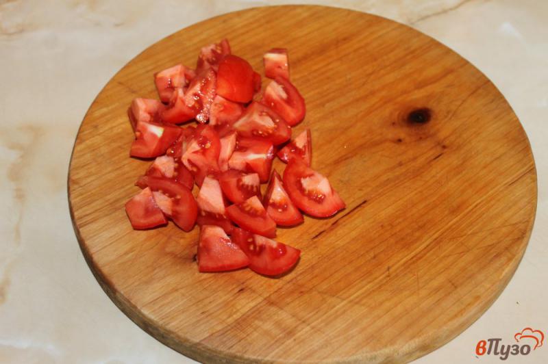 Фото приготовление рецепта: Салат из рукколы с помидорами под кисло - сладким соусом шаг №2
