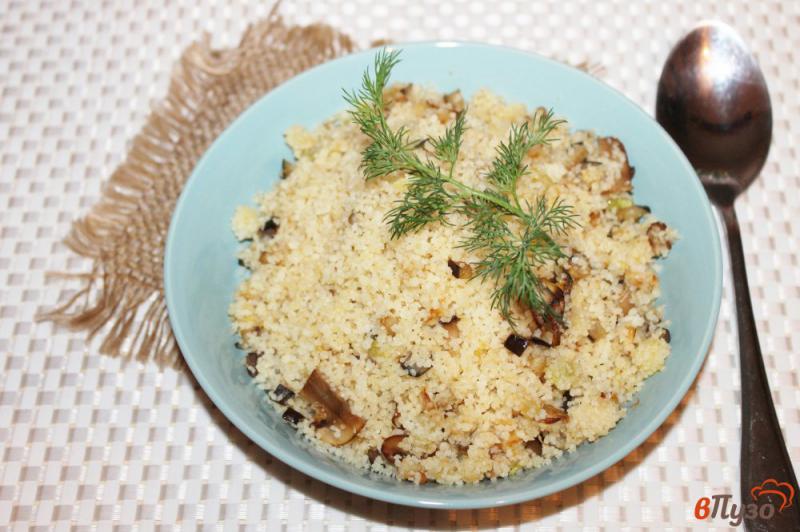 Фото приготовление рецепта: Кус - кус с грибами и баклажаном шаг №5
