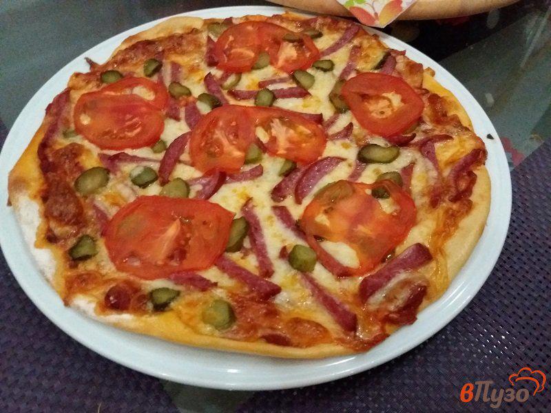 Фото приготовление рецепта: Пицца с салями шаг №12