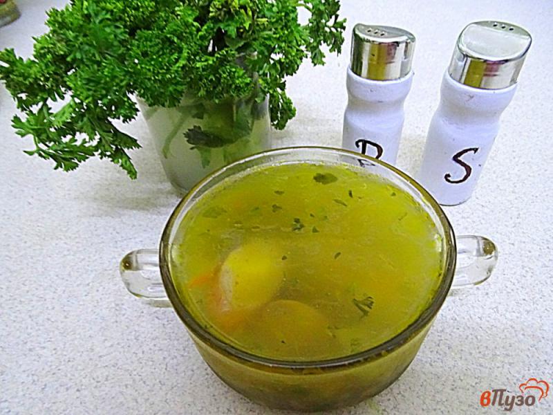 Фото приготовление рецепта: Суп с сосисками и зелёным горошком шаг №9