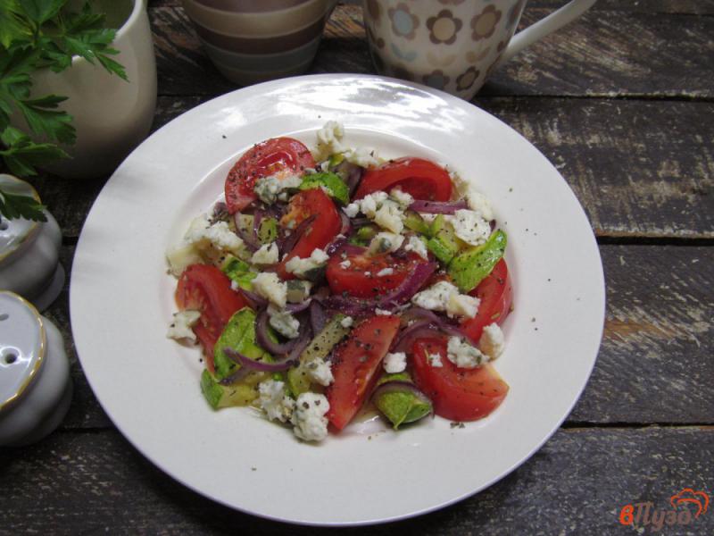 Фото приготовление рецепта: Теплый салат из кабачка с томатами шаг №7