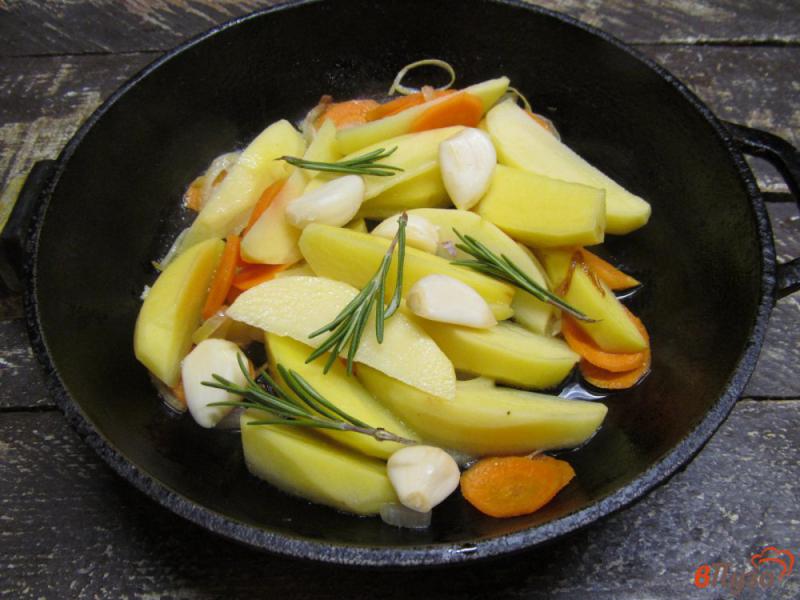 Фото приготовление рецепта: Свинина с овощами и чесноком «Романтический ужин» шаг №3