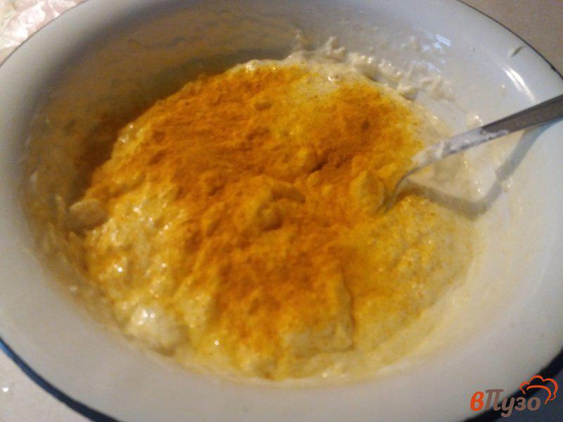 Фото приготовление рецепта: Запечёное куриное филе с грибами под сырным соусом шаг №8