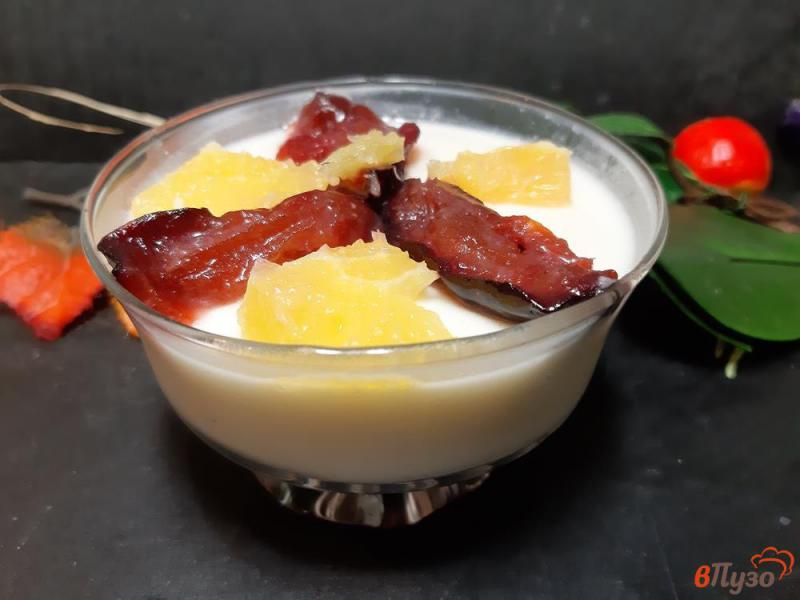 Фото приготовление рецепта: Десерт молочный с фруктами шаг №7