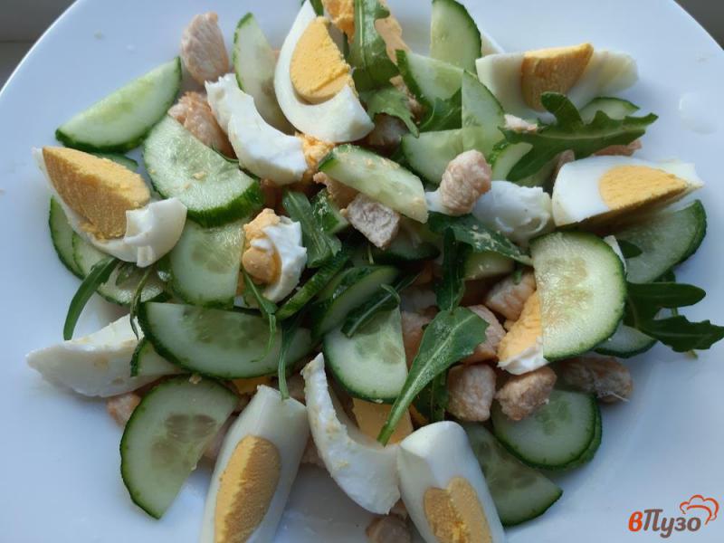 Фото приготовление рецепта: Салат с курицей и апельсином шаг №9