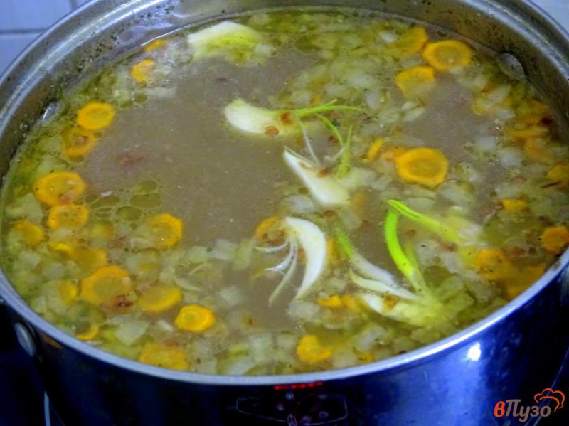 Фото приготовление рецепта: Суп с гречкой на курином бульоне шаг №4