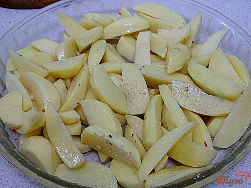 Фото приготовление рецепта: Картофель с сыром в микроволновке шаг №3