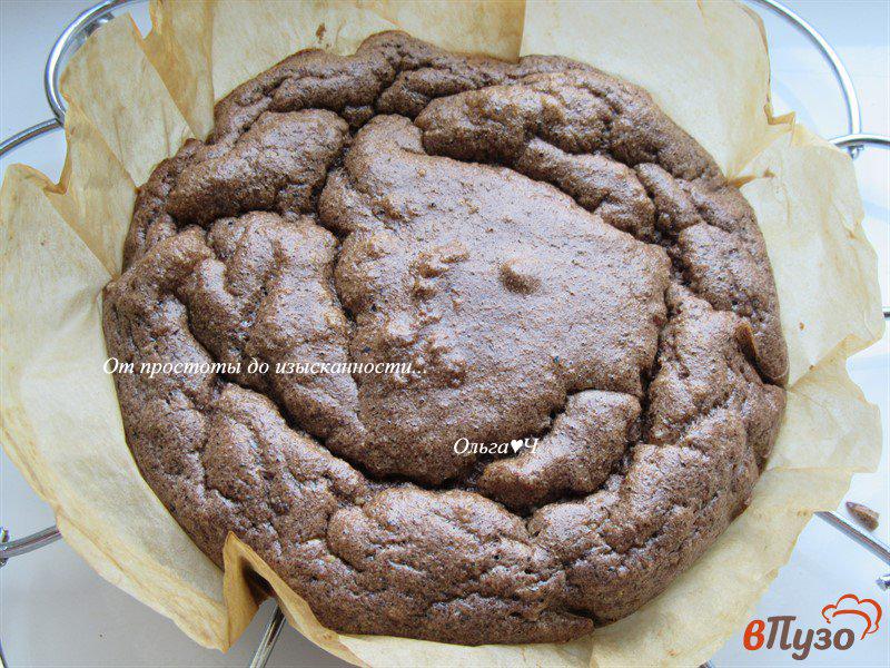 Фото приготовление рецепта: Торт без сахара или Шоколадно-сливочный торт с виноградом шаг №5