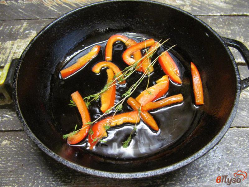 Фото приготовление рецепта: Паста примавера с горошком и болгарским перцем шаг №2