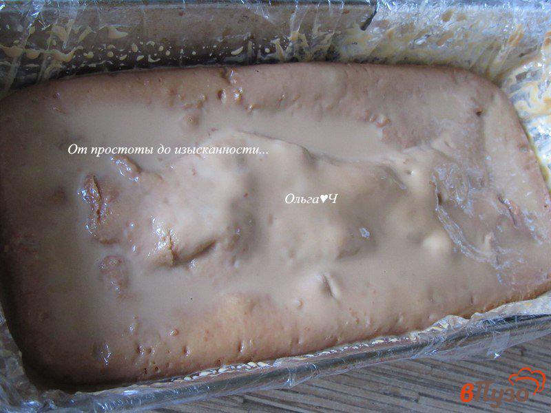 Фото приготовление рецепта: Торт «Три молока» с вареной сгущенкой шаг №8