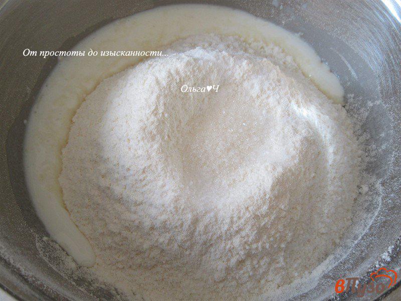 Фото приготовление рецепта: Сырные лепешки на йогурте шаг №2