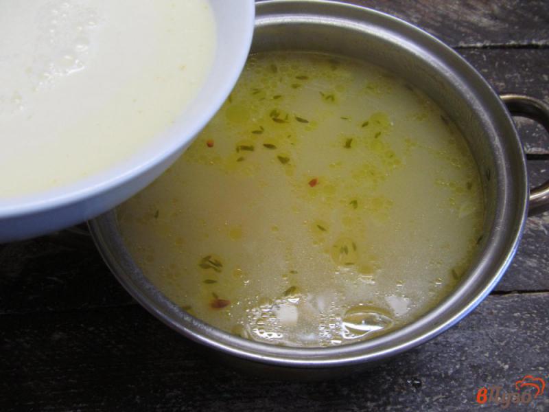 Фото приготовление рецепта: Сливочный суп с кукурузой и горошком шаг №6