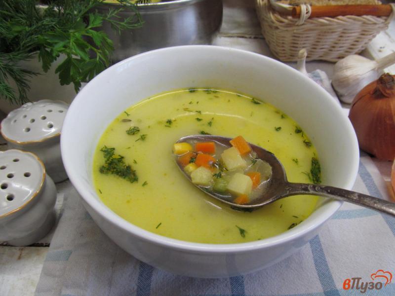 Фото приготовление рецепта: Сливочный суп с кукурузой и горошком шаг №9