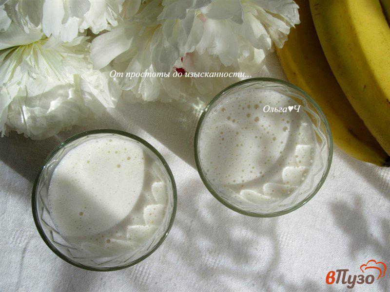 Фото приготовление рецепта: Молочный коктейль с бананом без сахара шаг №4